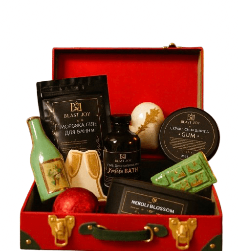 изображение_viber_2025-11-27_22-50-06-098-removebg-preview Подарунковий набір «Winter Luxe Suitcase»